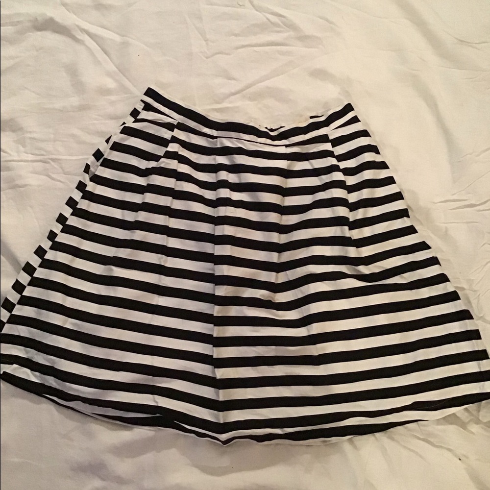 Mod Cloth Skirt / Black & White Striped / 1XL
